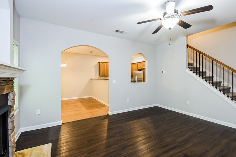 1,925/Mo, 121 Bethany Manor Dr Ball Ground, GA 30107 Living Room View 3