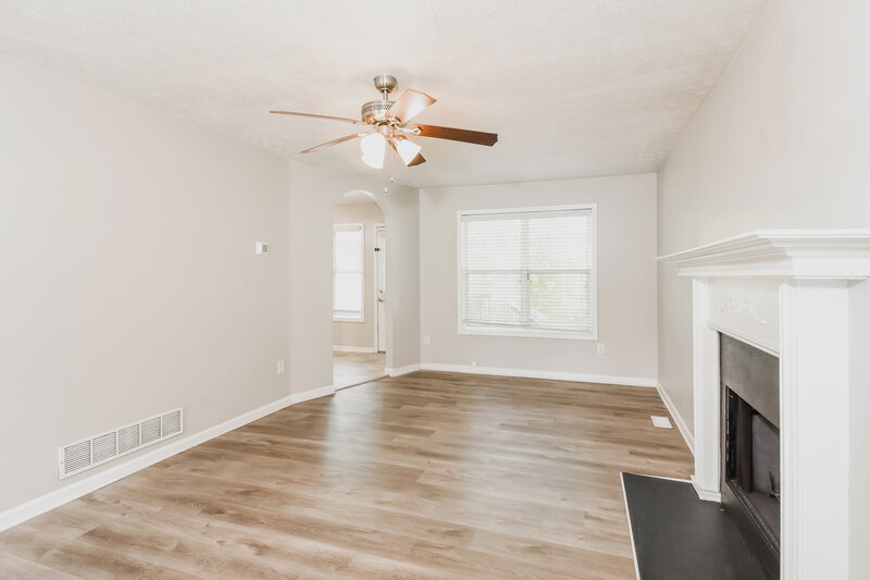 2,075/Mo, 2580 Candler Way SW Marietta, GA 30064 Living Room View