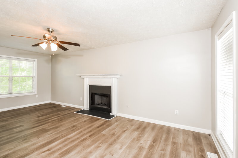 2,075/Mo, 2580 Candler Way SW Marietta, GA 30064 Living Room View 2