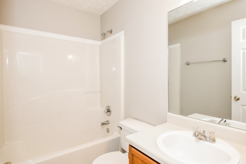 2,075/Mo, 2580 Candler Way SW Marietta, GA 30064 Bathroom View
