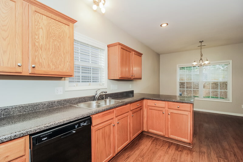 2,990/Mo, 130 Brookvalley Crossing Dallas, GA 30157 Kitchen View