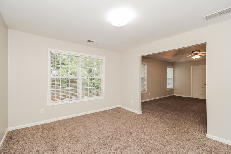 2,990/Mo, 130 Brookvalley Crossing Dallas, GA 30157 Sitting Room View