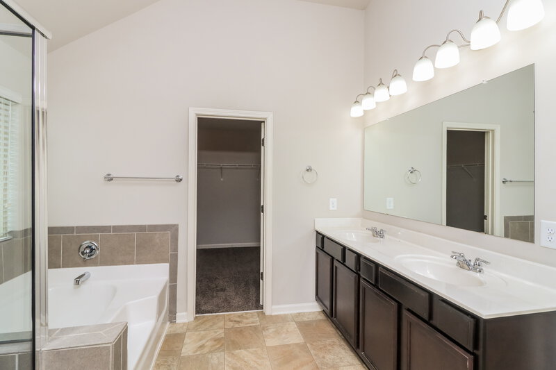 2,145/Mo, 176 Randy Way Dallas, GA 30132 Main Bathroom View