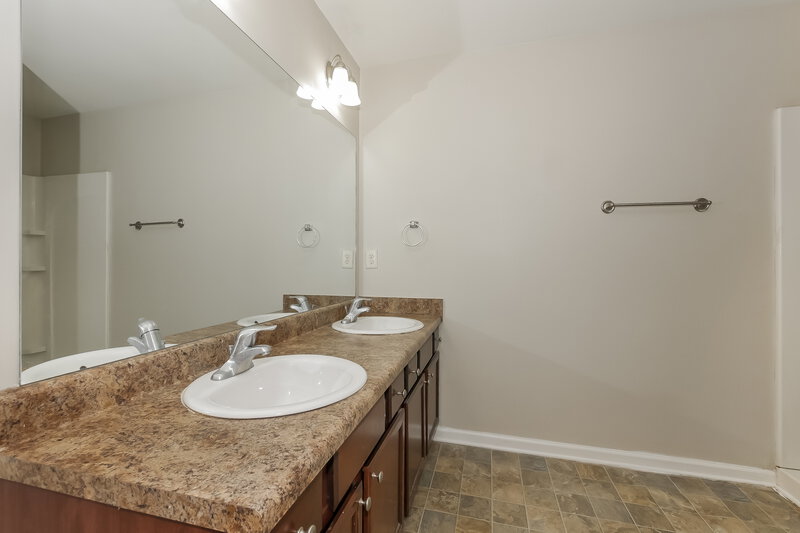 2,205/Mo, 632 Stevens Pl McDonough, GA 30252 Main Bathroom View