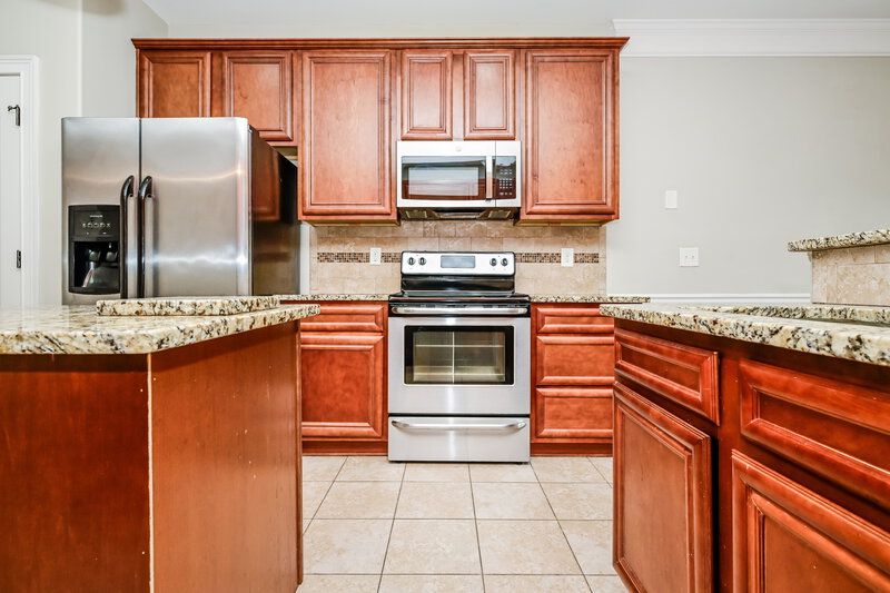 3,100/Mo, 205 Swem Ct McDonough, GA 30253 Kitchen View 2