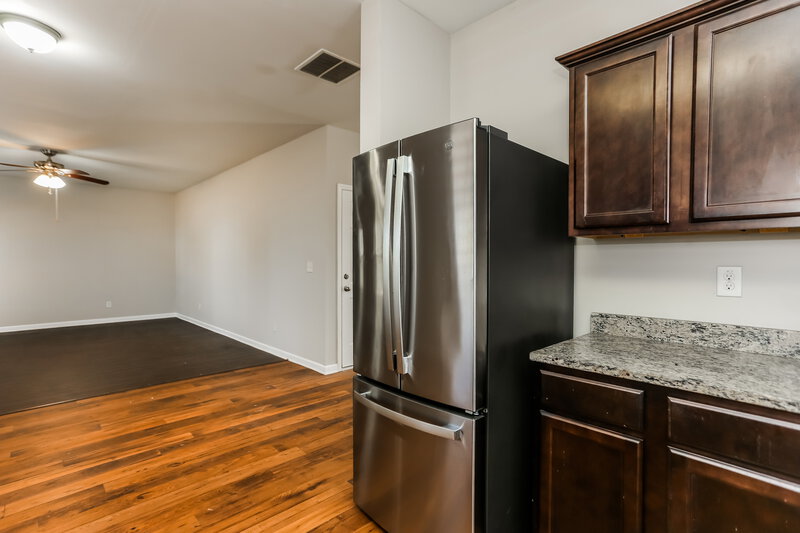 2,125/Mo, 4059 Clay Ct SE Conyers, GA 30013 Kitchen View