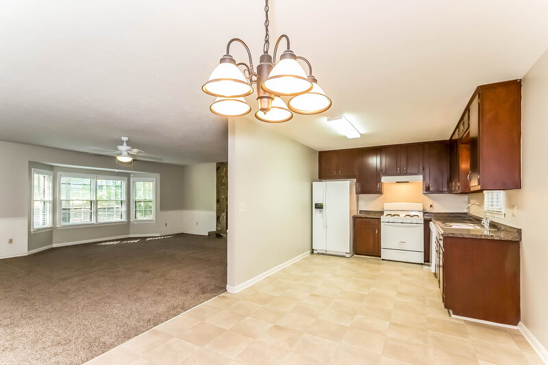 1,655/Mo, 91 Hearthstone Dr S Newnan, GA 30263 Dining Room View 2