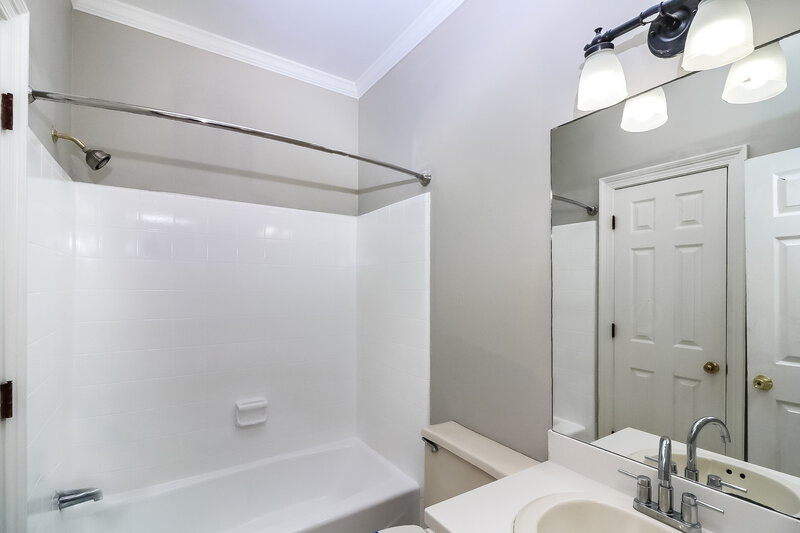 2,730/Mo, 1 Overlook Dr Newnan, GA 30265 Bathroom View 2