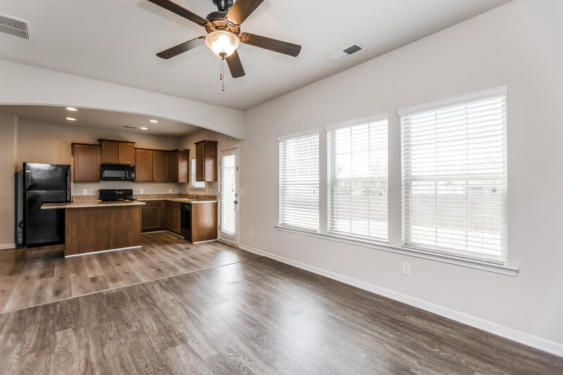 1,840/Mo, 37 Samuel Way NW Cartersville, GA 30121 Living Room View 2