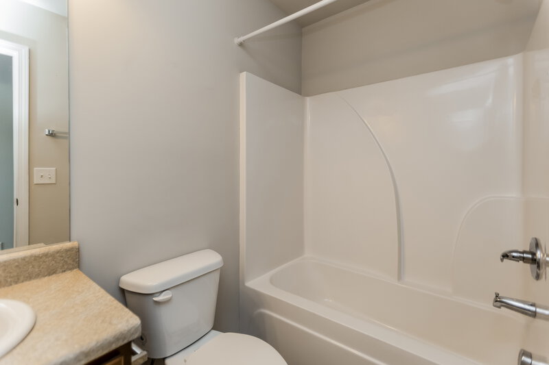 1,840/Mo, 37 Samuel Way NW Cartersville, GA 30121 Bathroom View 2