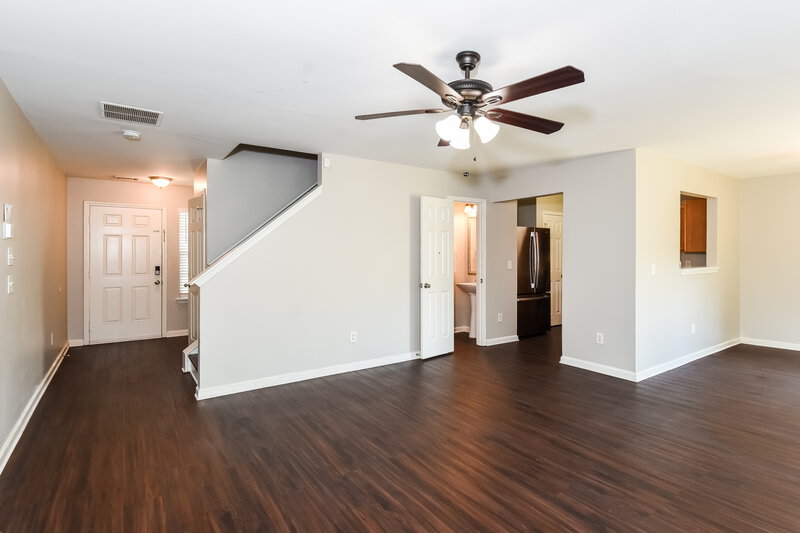 1,660/Mo, 2740 Englewood Dr Cumming, GA 30040 Living Room View 3