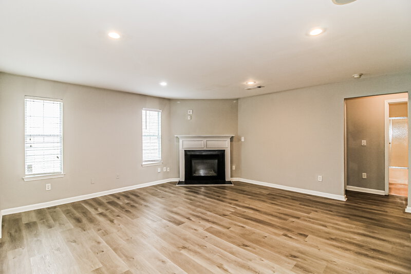 2,210/Mo, 120 Emporia Loop McDonough, GA 30253 Living Room View
