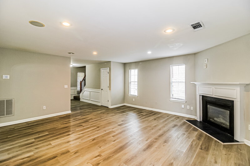 2,210/Mo, 120 Emporia Loop McDonough, GA 30253 Living Room View 2