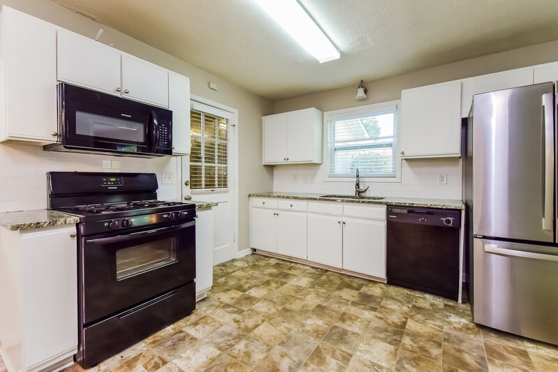 1,995/Mo, 391 Rock Meadow Dr Stone Mountain, GA 30088 Misc View 4