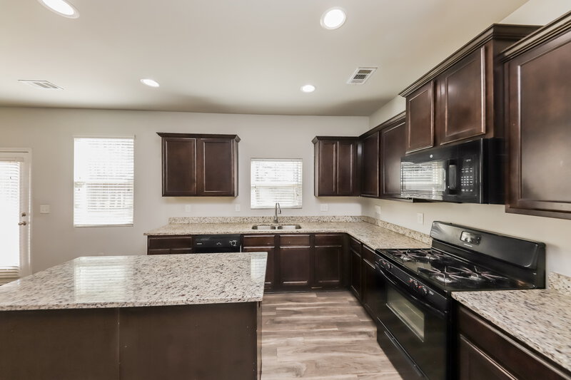 2,035/Mo, 69 Calm Waters Ave Hiram, GA 30141 Kitchen View 2