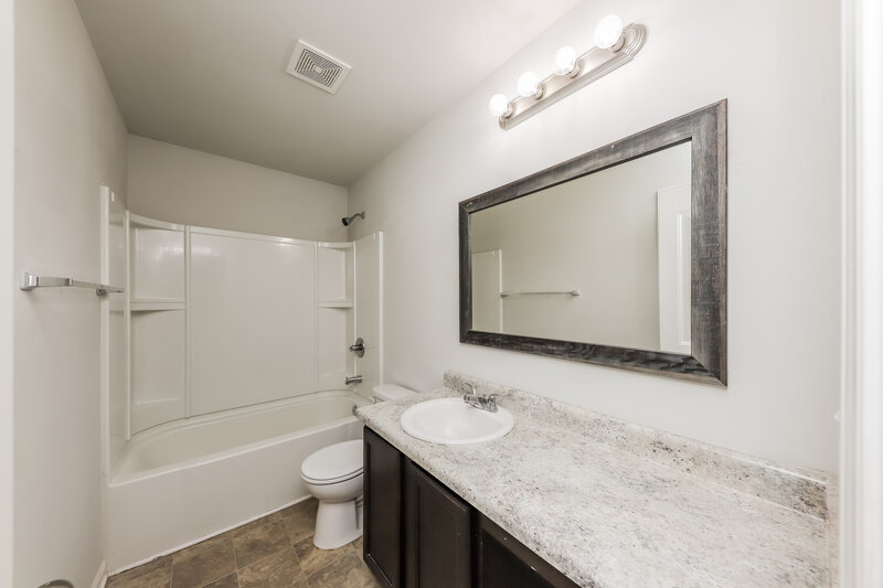 2,035/Mo, 69 Calm Waters Ave Hiram, GA 30141 Bathroom View 2