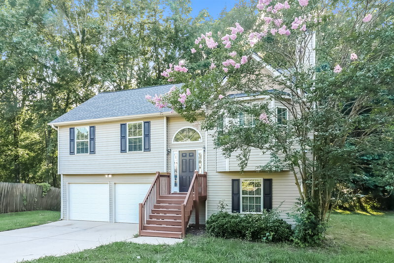 0/Mo, 97 Summer Creek Dr Dallas, GA 30157 External View