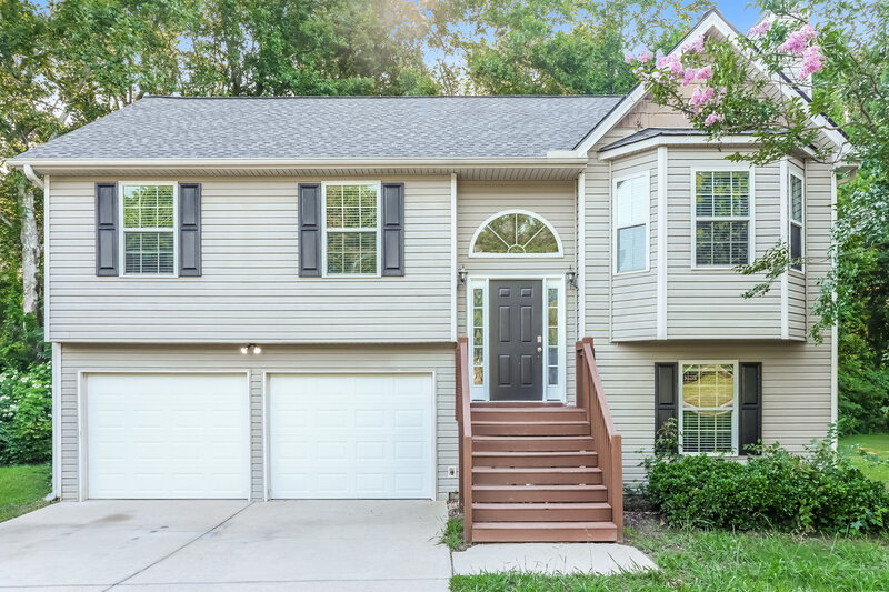 0/Mo, 97 Summer Creek Dr Dallas, GA 30157 Front View