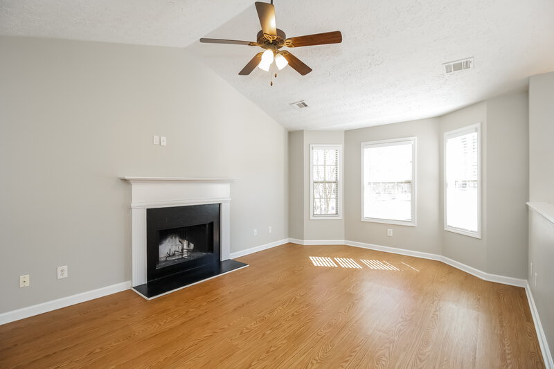 1,960/Mo, 97 Summer Creek Dr Dallas, GA 30157 Living Room View