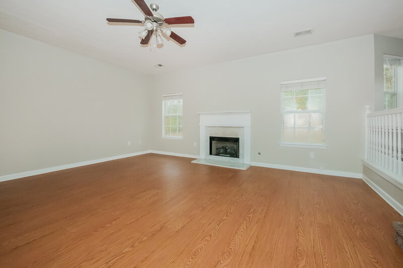 2,870/Mo, 112 Garrison Ln Locust Grove, GA 30248 Living Room View