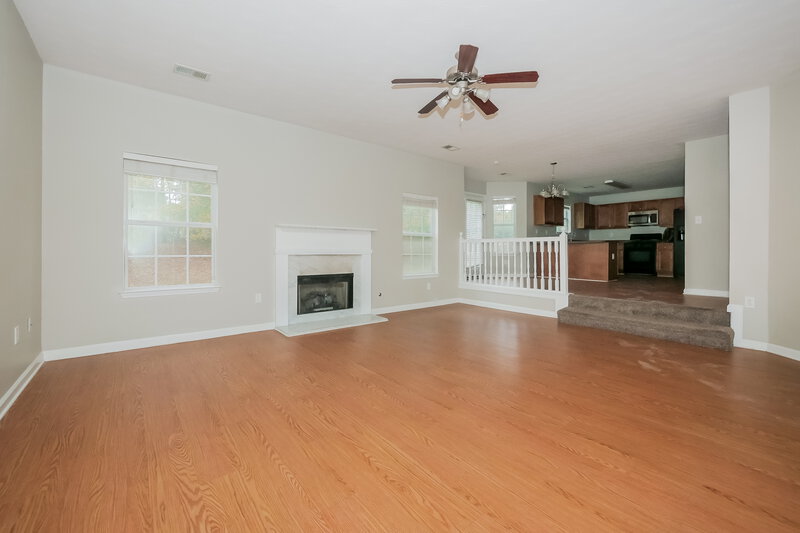 2,870/Mo, 112 Garrison Ln Locust Grove, GA 30248 Living Room View 2