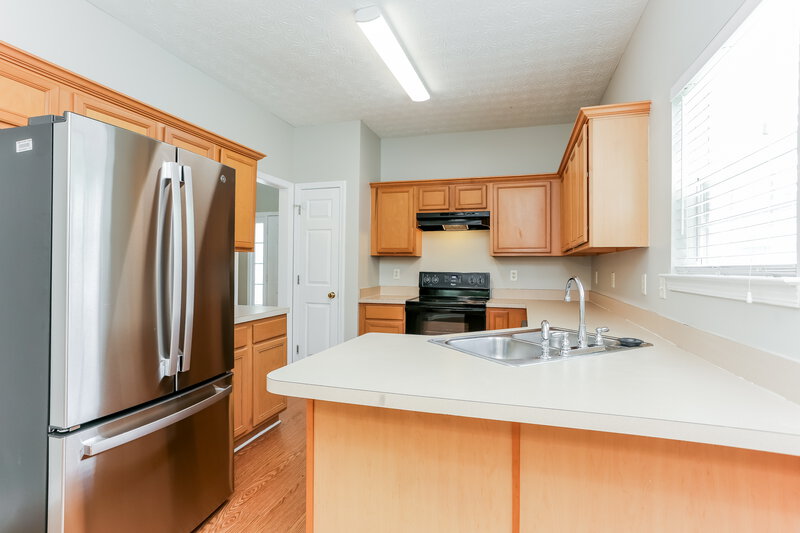 2,550/Mo, 7470 Royale Ct Riverdale, GA 30296 Kitchen View