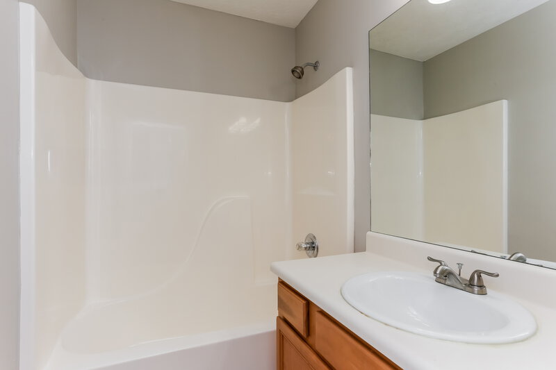 2,550/Mo, 7470 Royale Ct Riverdale, GA 30296 Bathroom View