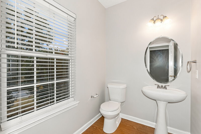 1,900/Mo, 7470 Royale Ct Riverdale, GA 30296 Bathroom View