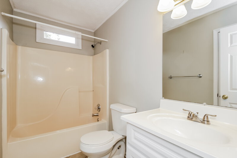 1,815/Mo, 291 Mill Pointe Trl Dallas, GA 30157 Bathroom View