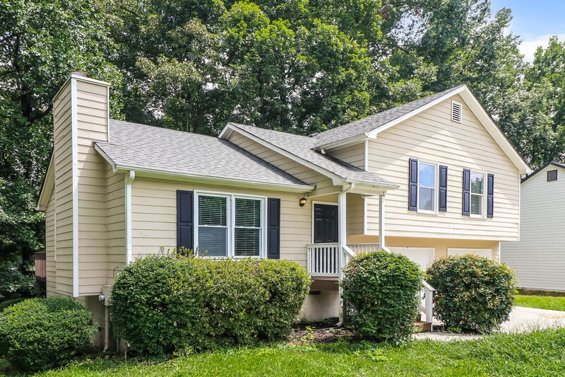 0/Mo, 157 Aztec Way Acworth, GA 30102 Front View