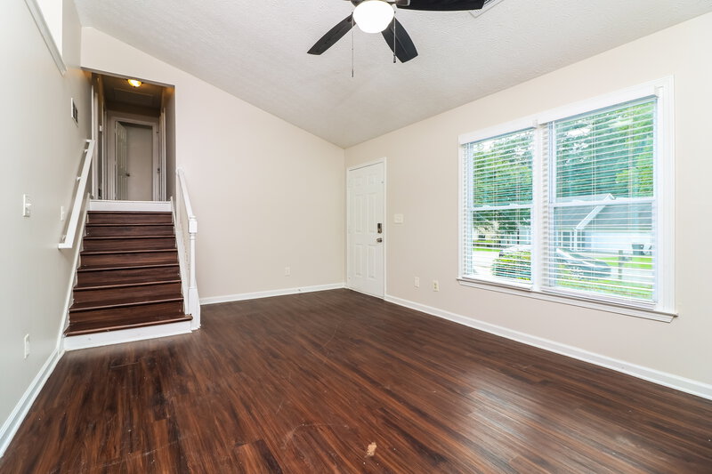 0/Mo, 157 Aztec Way Acworth, GA 30102 Living Room View 3