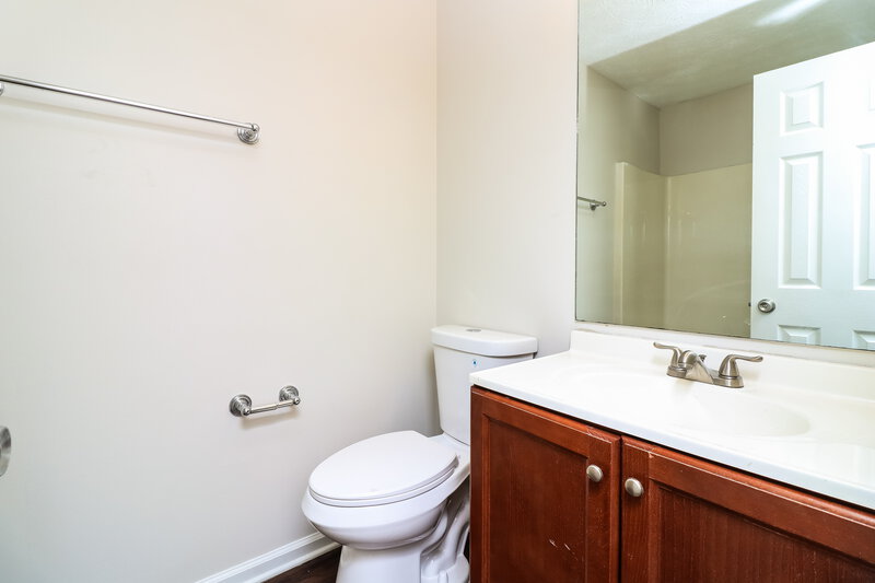 0/Mo, 157 Aztec Way Acworth, GA 30102 Bathroom View