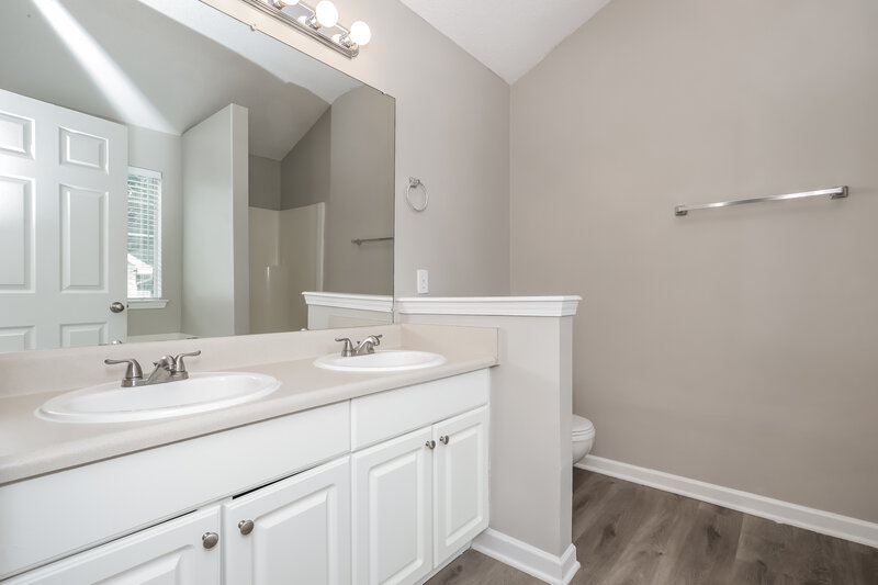 1,855/Mo, 172 Regency Park Dr McDonough, GA 30253 Main Bathroom View