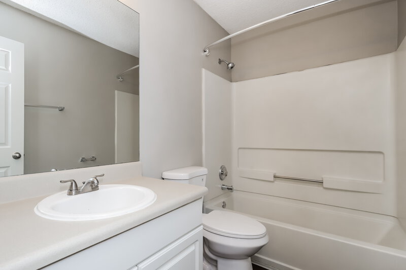 1,855/Mo, 172 Regency Park Dr McDonough, GA 30253 Bathroom View