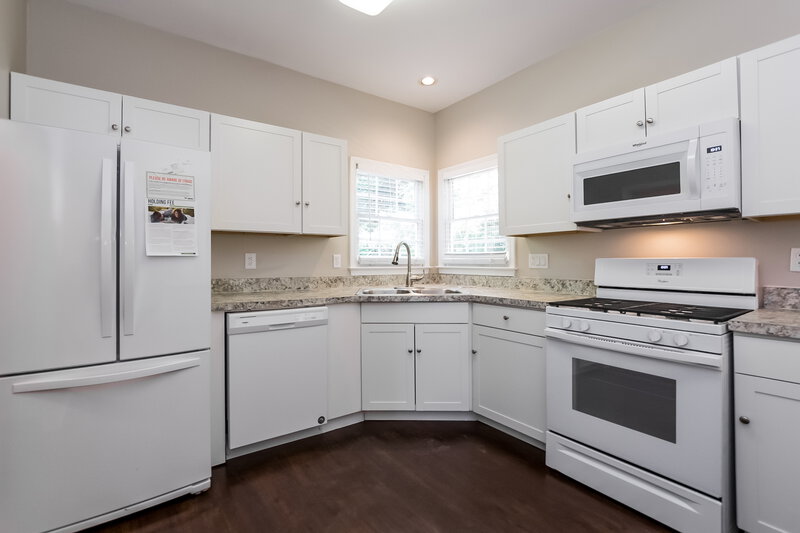 2,675/Mo, 111 Windsong Drive Stockbridge, GA 30281 photokitchen View 2