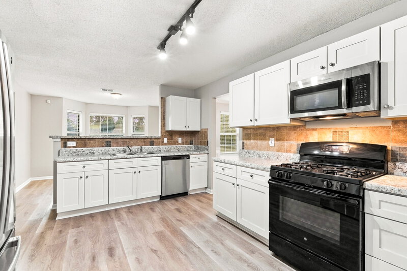 2,310/Mo, 255 Hillside Oak Ln Covington, GA 30016 Kitchen View 2