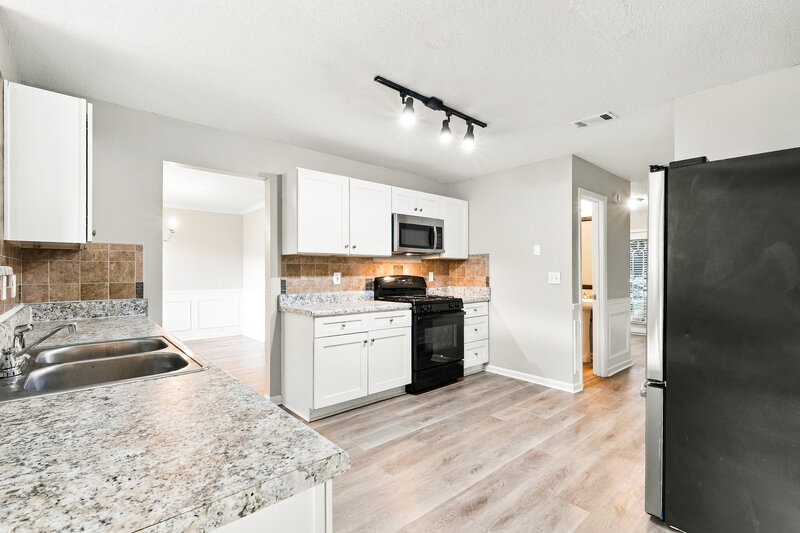 2,310/Mo, 255 Hillside Oak Ln Covington, GA 30016 Kitchen View 3