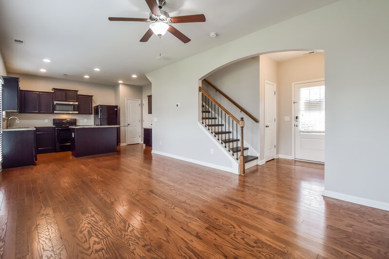 1,940/Mo, 111 Howard Ave NW Cartersville, GA 30121 Living Room View 2