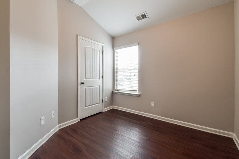 1,940/Mo, 111 Howard Ave NW Cartersville, GA 30121 Bedroom View 2