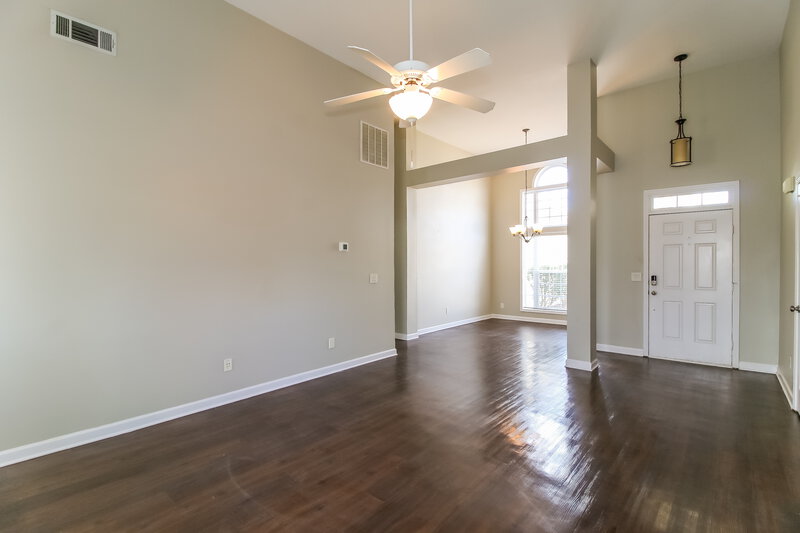 1,995/Mo, 803 Chelsea Wood Ct Stockbridge, GA 30281 Living Room View 2