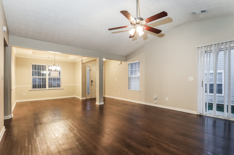 1,690/Mo, 1340 Lafayette Sq McDonough, GA 30252 Living Room View