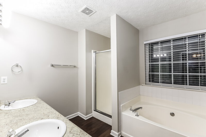 1,690/Mo, 1340 Lafayette Sq McDonough, GA 30252 Main Bathroom View