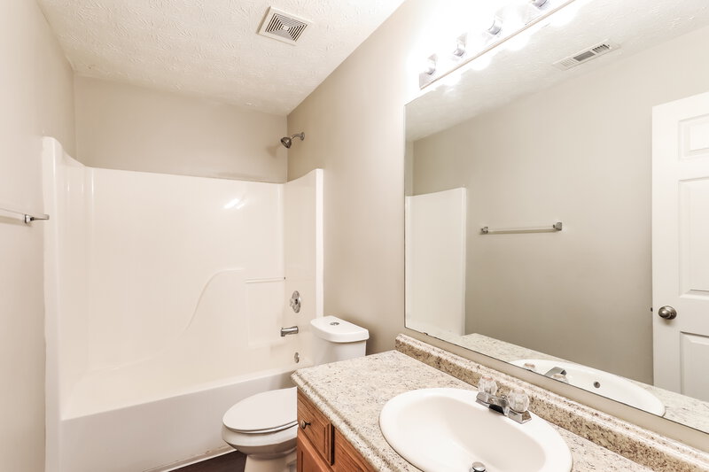 1,690/Mo, 1340 Lafayette Sq McDonough, GA 30252 Bathroom View