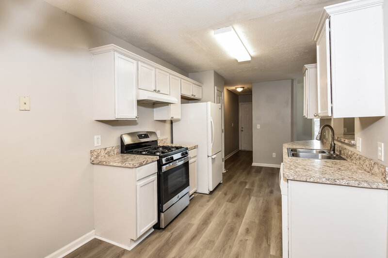 2,030/Mo, 865 Chatham Park Dr Lawrenceville, GA 30046 Kitchen View