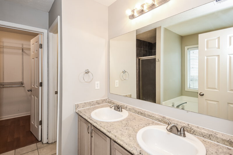 2,030/Mo, 865 Chatham Park Dr Lawrenceville, GA 30046 Main Bathroom View