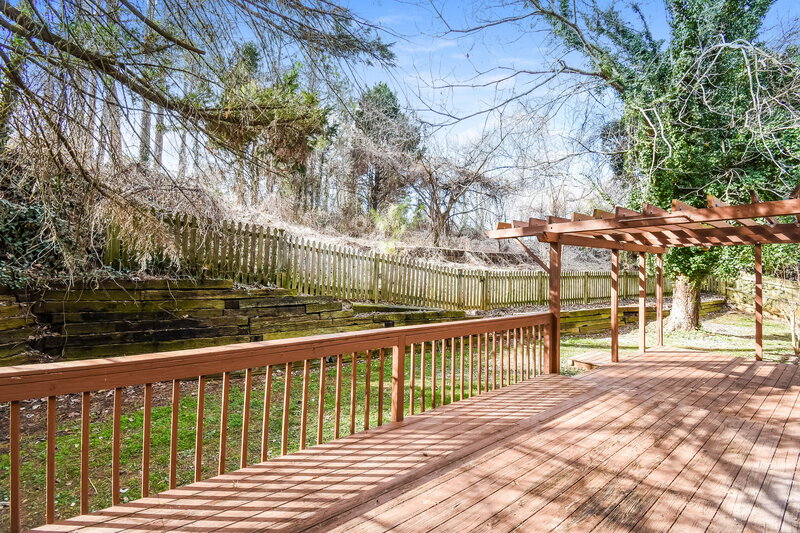 2,030/Mo, 865 Chatham Park Dr Lawrenceville, GA 30046 Deck View