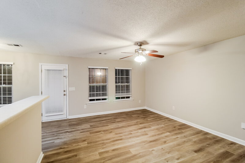 1,705/Mo, 226 Darbys Crossing Ct Hiram, GA 30141 Living Room View