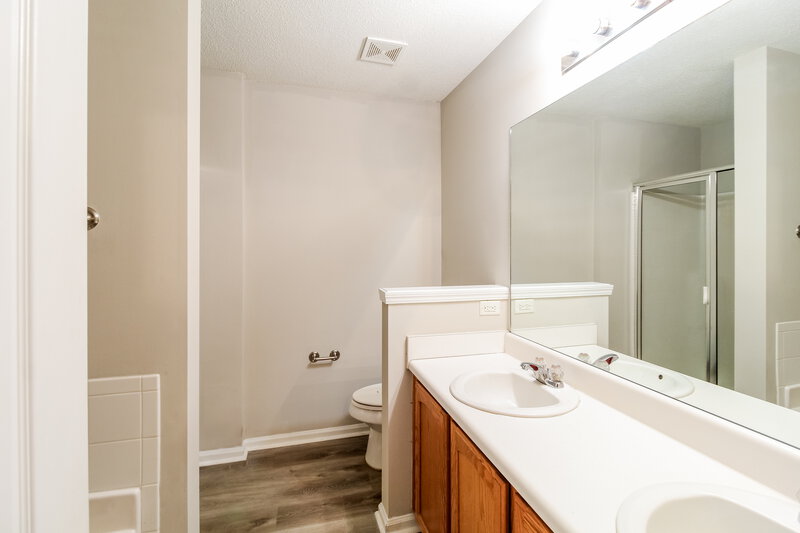 1,705/Mo, 226 Darbys Crossing Ct Hiram, GA 30141 Main Bathroom View