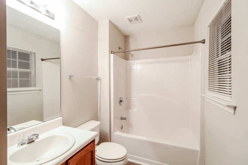 1,705/Mo, 226 Darbys Crossing Ct Hiram, GA 30141 Bathroom View