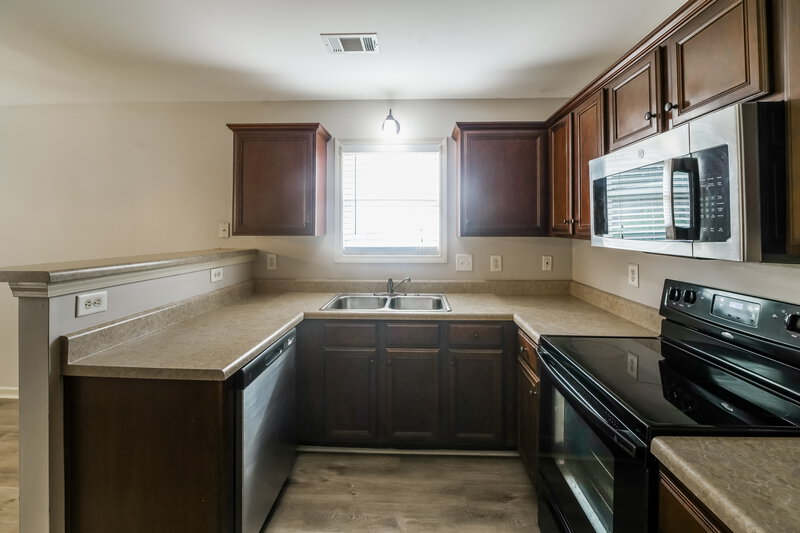 1,880/Mo, 233 Logan Creek Ln Dallas, GA 30132 Kitchen View
